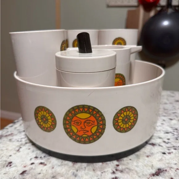 Gorgeous Vintage Loam Brand Full Set Sun Cups, Creamer Cup, Bowl